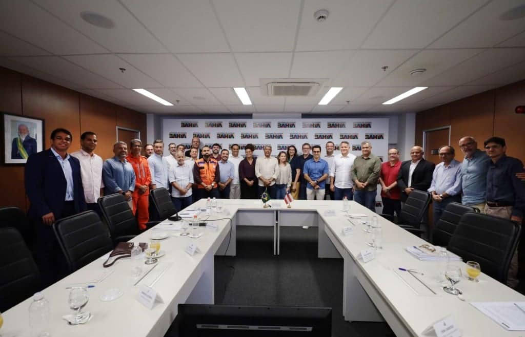 Governador reúne equipe para definir novas ações emergenciais de convivência com a seca na Bahia